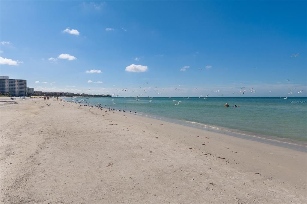 For Sale: $874,900 (2 beds, 2 baths, 1068 Square Feet)