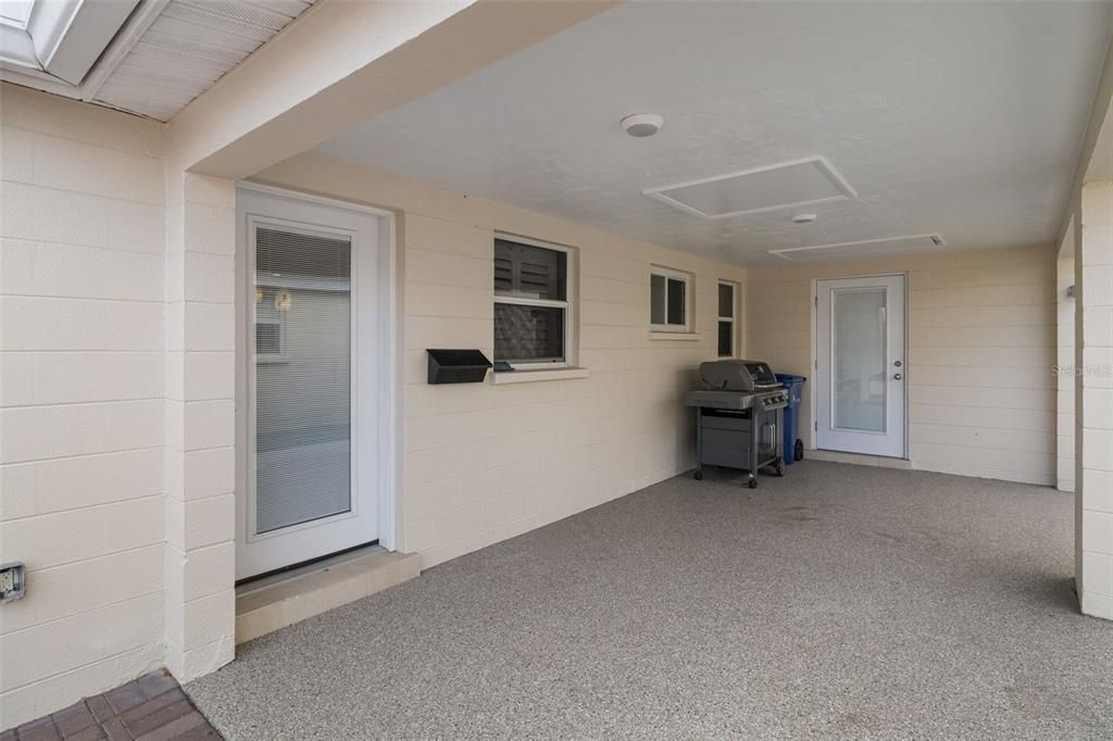 For Sale: $874,900 (2 beds, 2 baths, 1068 Square Feet)