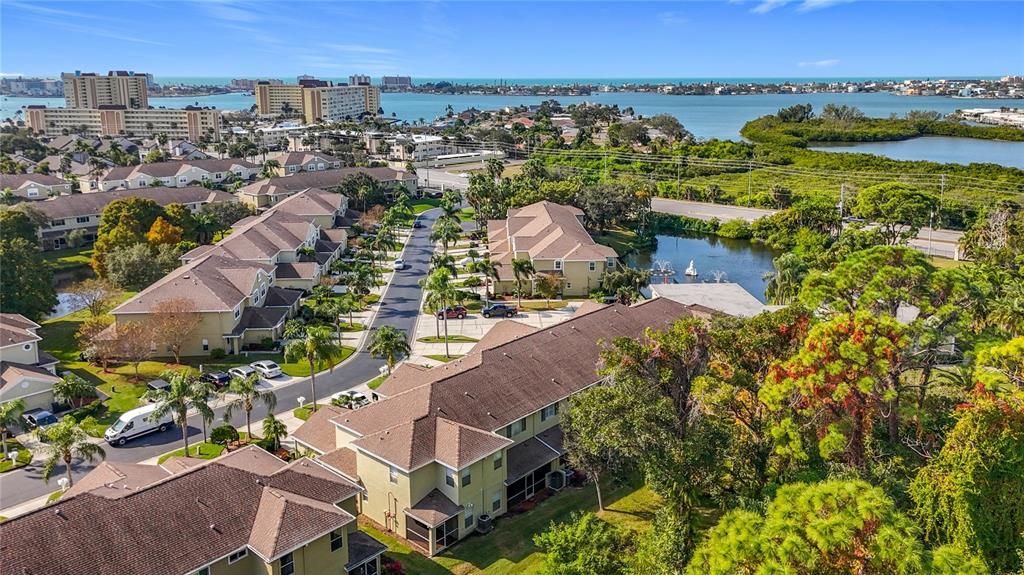 For Sale: $349,000 (2 beds, 2 baths, 1332 Square Feet)