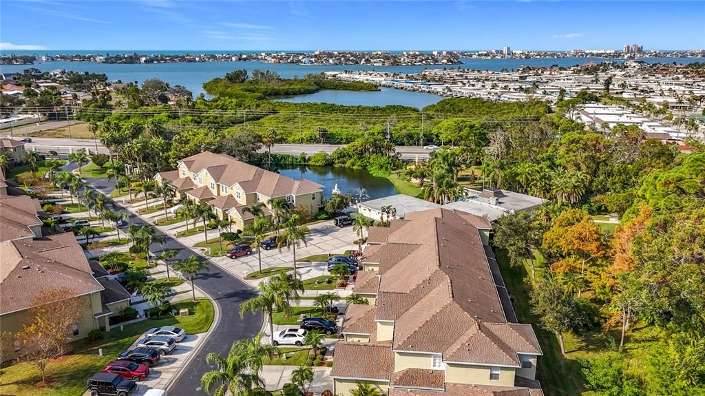 For Sale: $349,000 (2 beds, 2 baths, 1332 Square Feet)