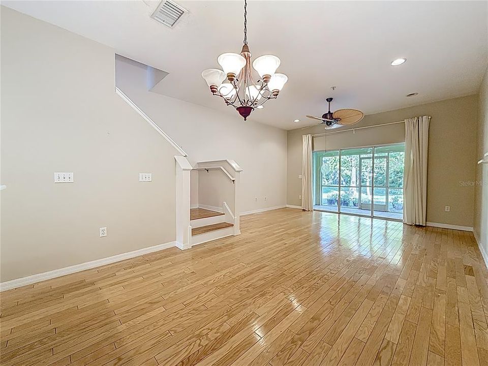 For Sale: $349,000 (2 beds, 2 baths, 1332 Square Feet)