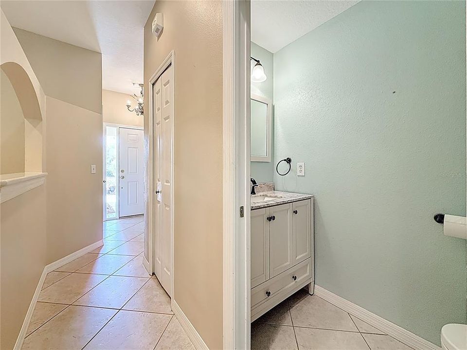 For Sale: $349,000 (2 beds, 2 baths, 1332 Square Feet)