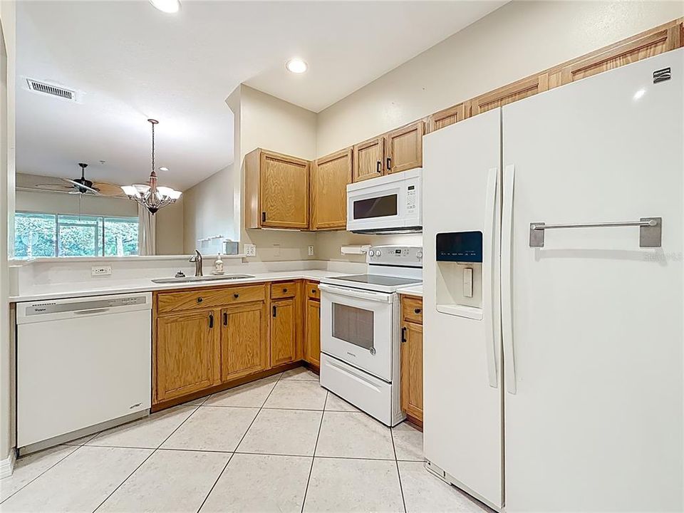 For Sale: $349,000 (2 beds, 2 baths, 1332 Square Feet)