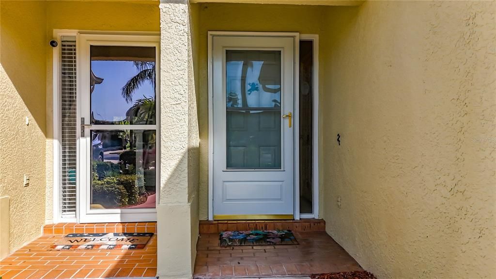 For Sale: $349,000 (2 beds, 2 baths, 1332 Square Feet)