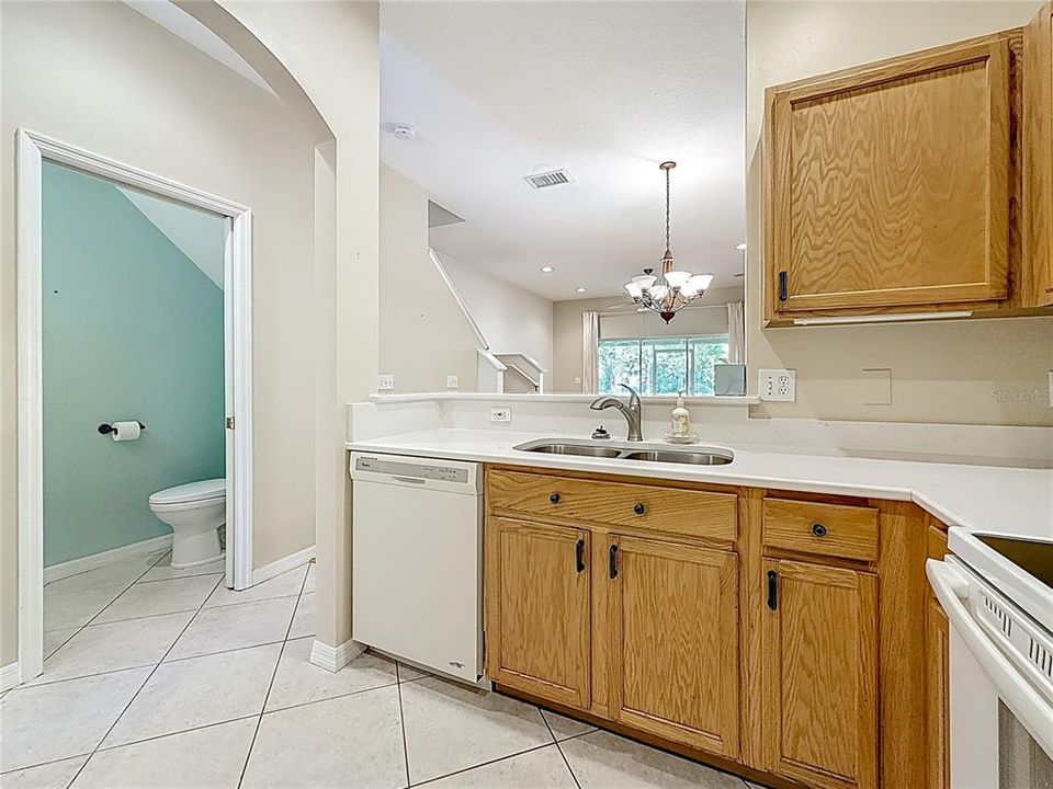 For Sale: $349,000 (2 beds, 2 baths, 1332 Square Feet)