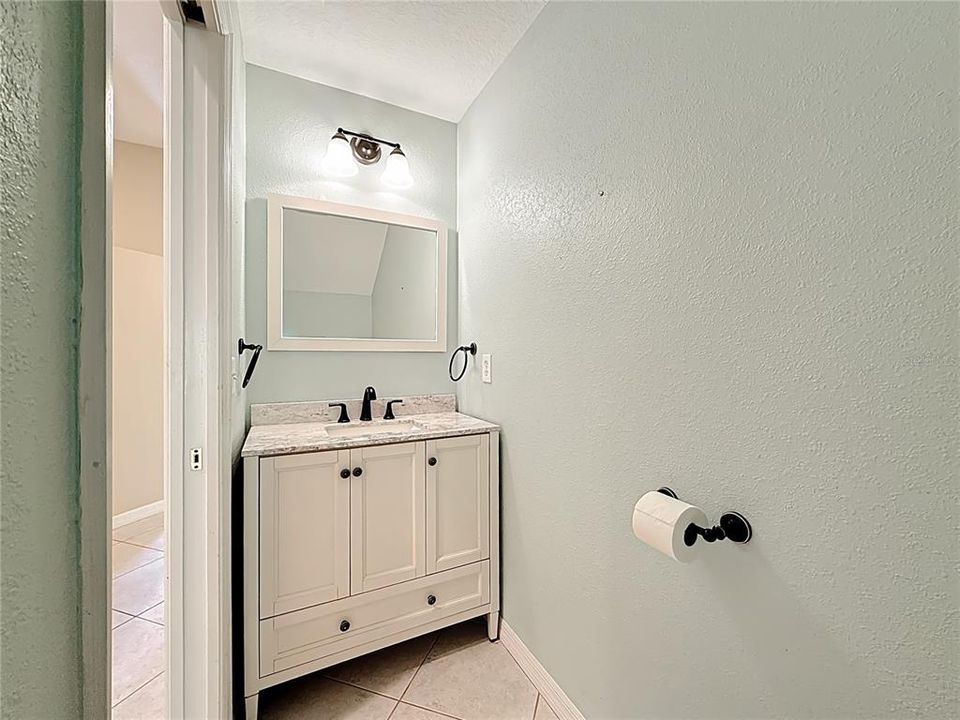 For Sale: $349,000 (2 beds, 2 baths, 1332 Square Feet)