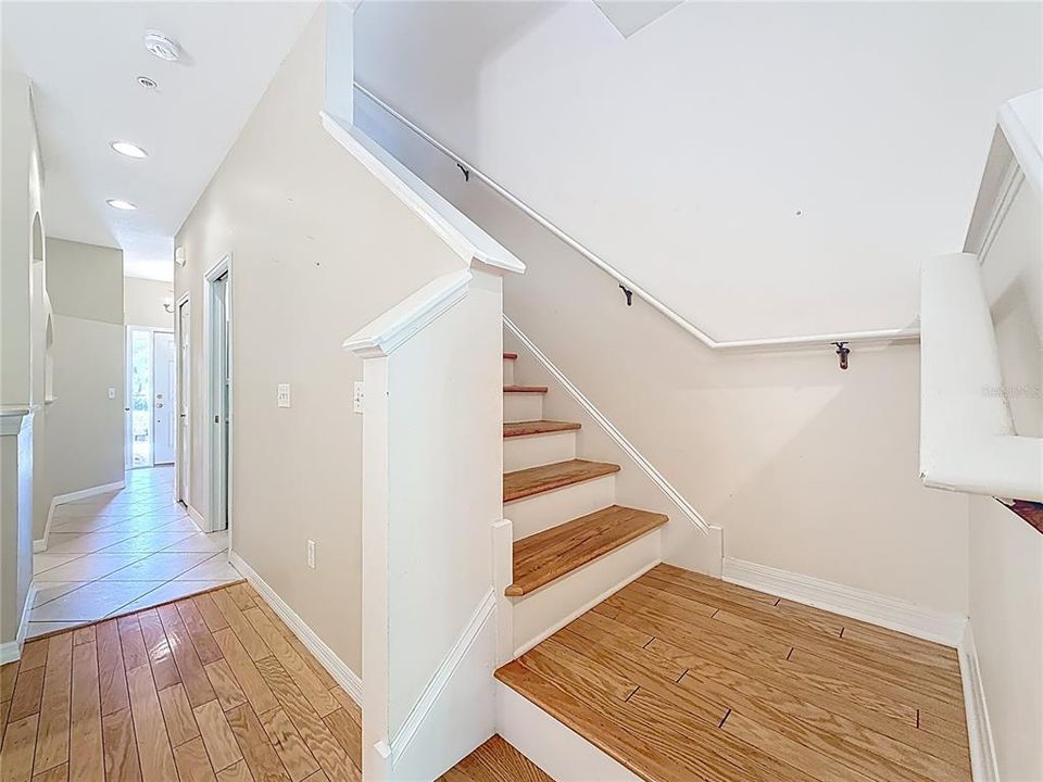 For Sale: $349,000 (2 beds, 2 baths, 1332 Square Feet)