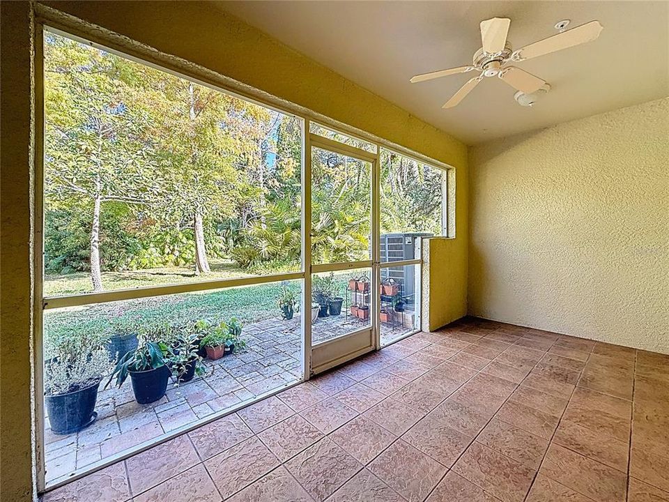 For Sale: $349,000 (2 beds, 2 baths, 1332 Square Feet)