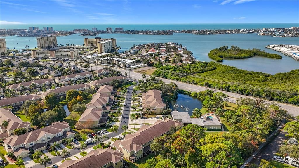 For Sale: $349,000 (2 beds, 2 baths, 1332 Square Feet)