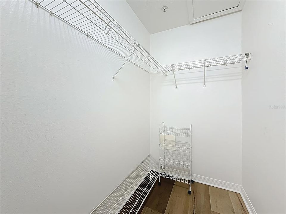 For Sale: $349,000 (2 beds, 2 baths, 1332 Square Feet)