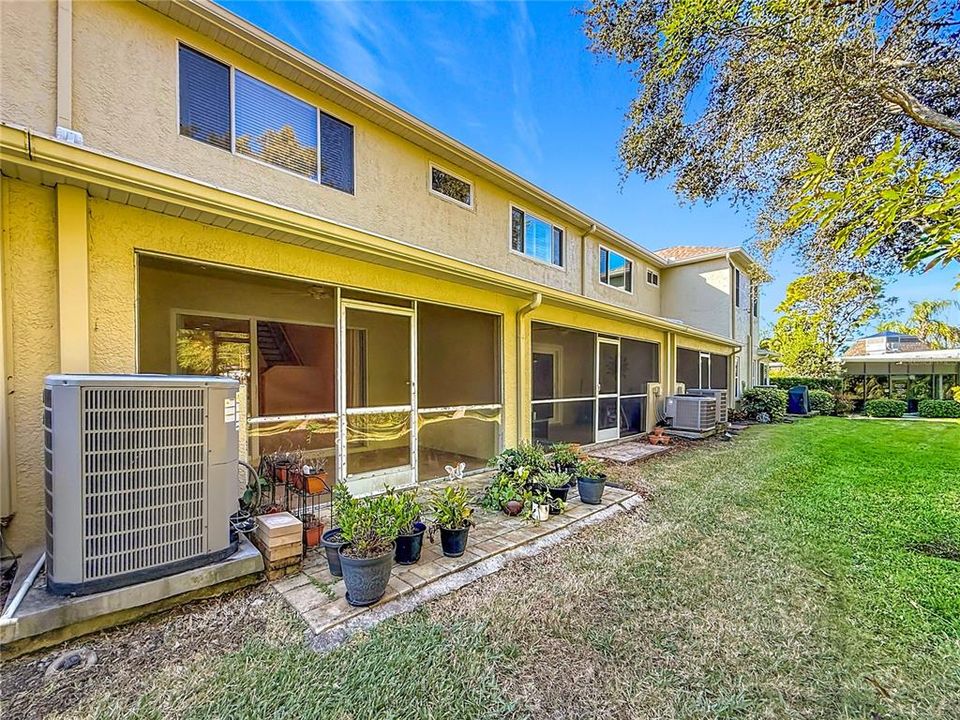 For Sale: $349,000 (2 beds, 2 baths, 1332 Square Feet)