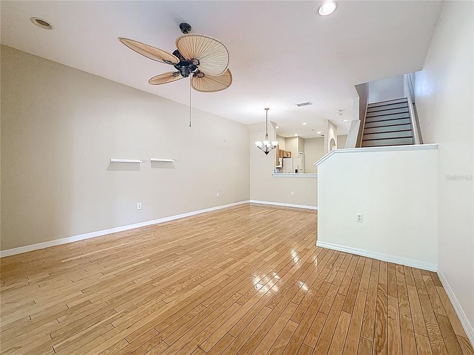 For Sale: $349,000 (2 beds, 2 baths, 1332 Square Feet)