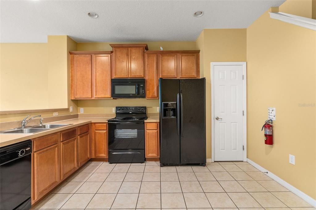 出租: $1,900 (3 贝兹, 3 浴室, 1362 平方英尺)