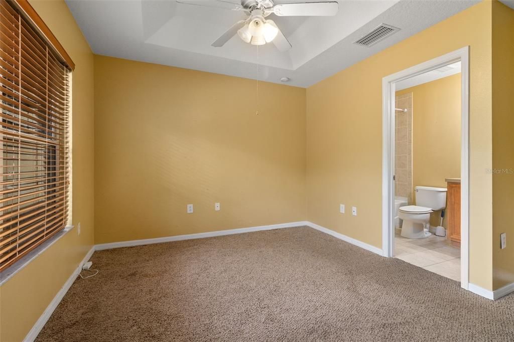 出租: $1,900 (3 贝兹, 3 浴室, 1362 平方英尺)