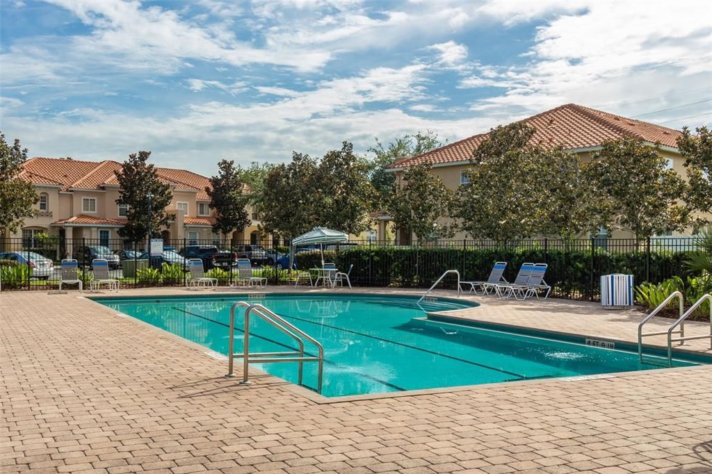 出租: $1,900 (3 贝兹, 3 浴室, 1362 平方英尺)