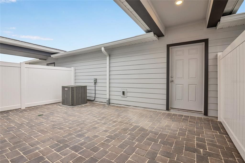 For Rent: $2,390 (4 beds, 3 baths, 1847 Square Feet)