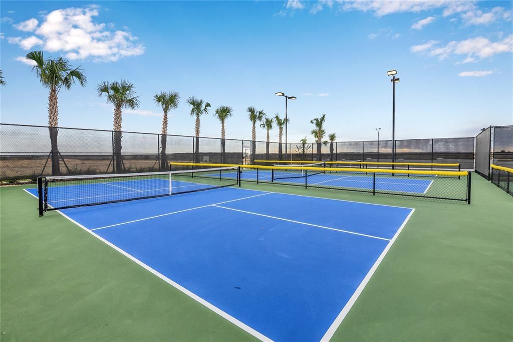 For Rent: $2,390 (4 beds, 3 baths, 1847 Square Feet)