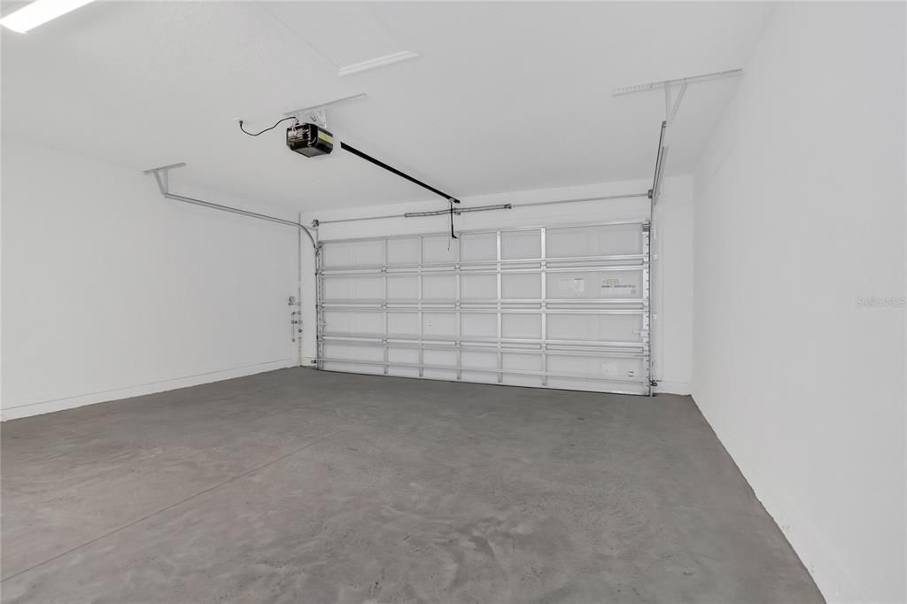 For Rent: $2,390 (4 beds, 3 baths, 1847 Square Feet)