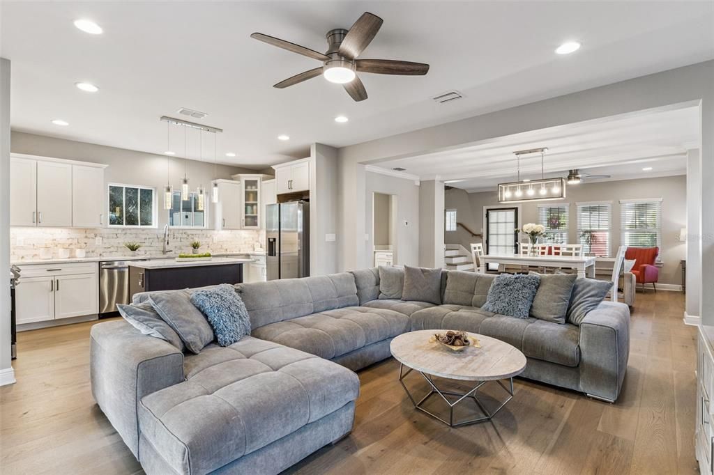 For Sale: $750,000 (3 beds, 2 baths, 2049 Square Feet)