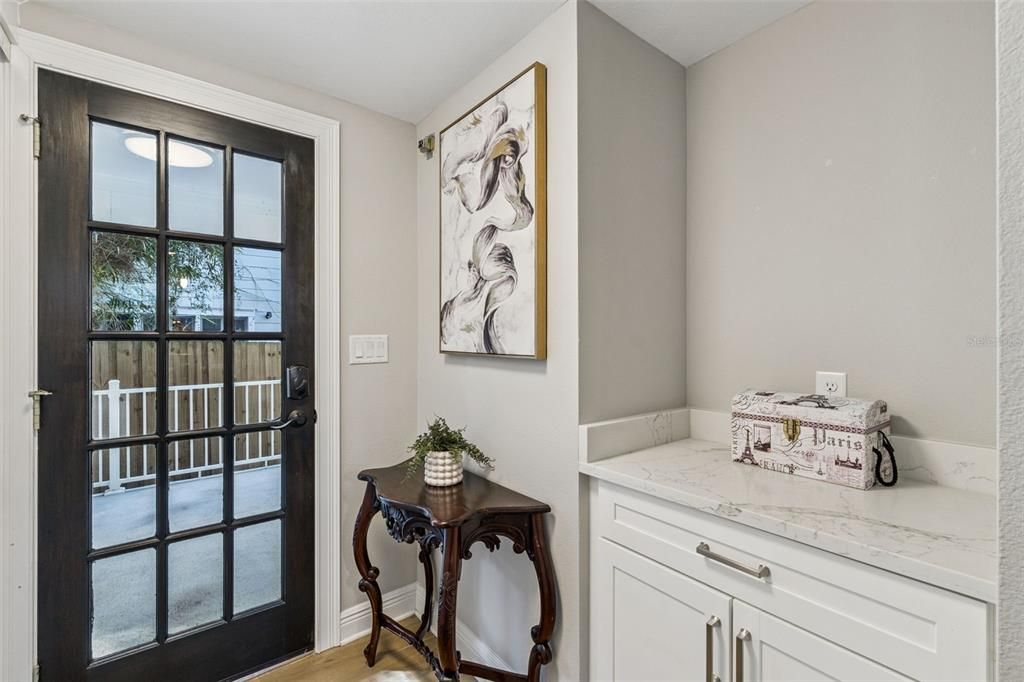 For Sale: $750,000 (3 beds, 2 baths, 2049 Square Feet)