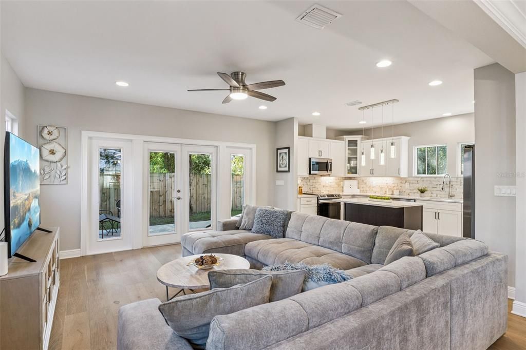 For Sale: $750,000 (3 beds, 2 baths, 2049 Square Feet)