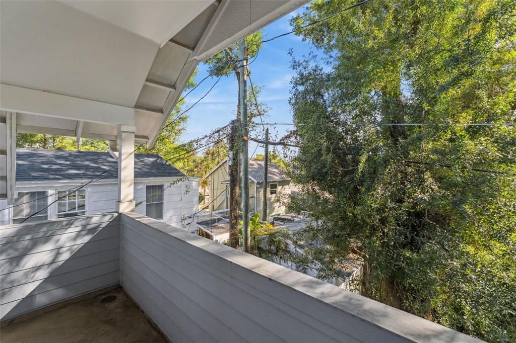 For Sale: $750,000 (3 beds, 2 baths, 2049 Square Feet)