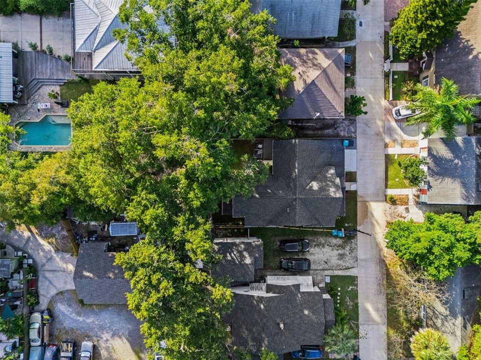 For Sale: $750,000 (3 beds, 2 baths, 2049 Square Feet)