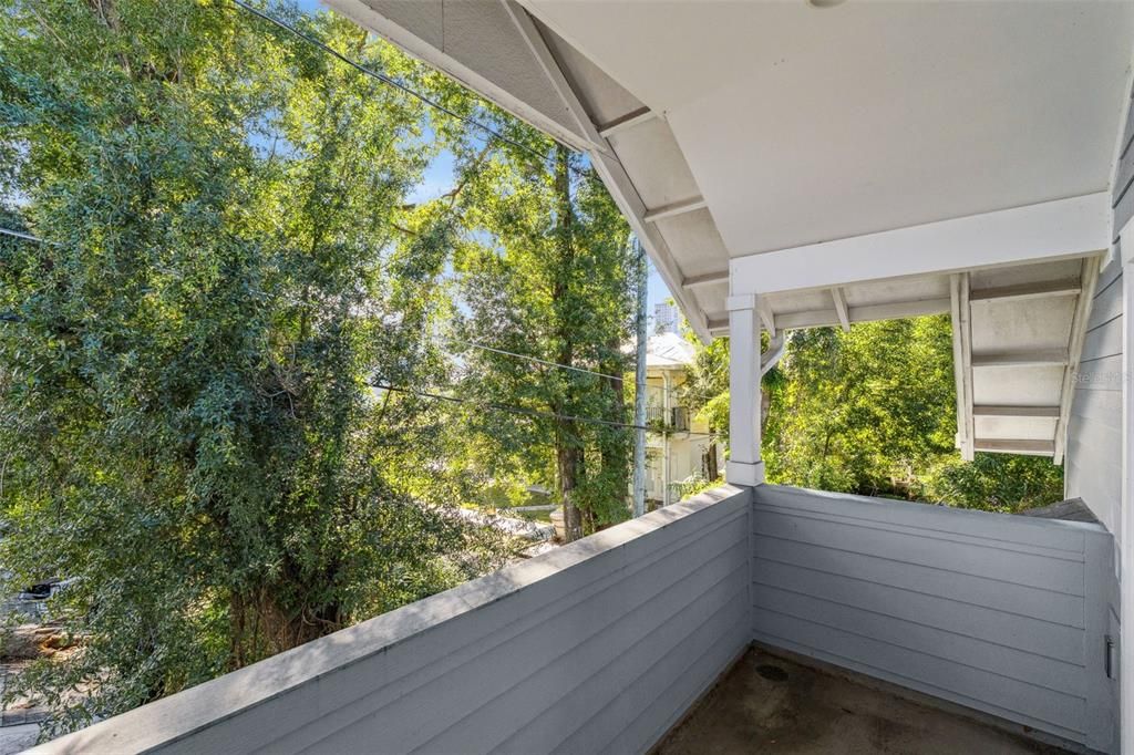 For Sale: $750,000 (3 beds, 2 baths, 2049 Square Feet)