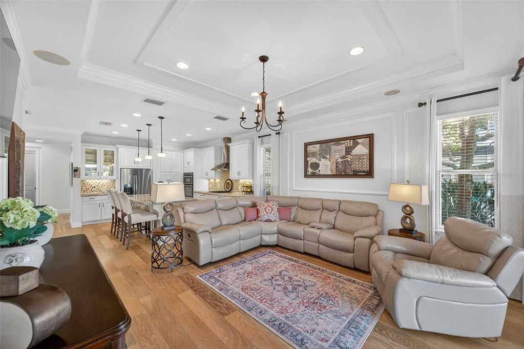 待售: $600,000 (3 贝兹, 2 浴室, 2402 平方英尺)