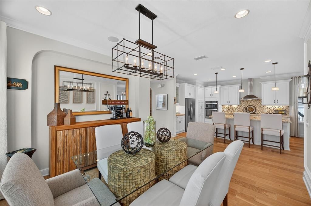 待售: $600,000 (3 贝兹, 2 浴室, 2402 平方英尺)