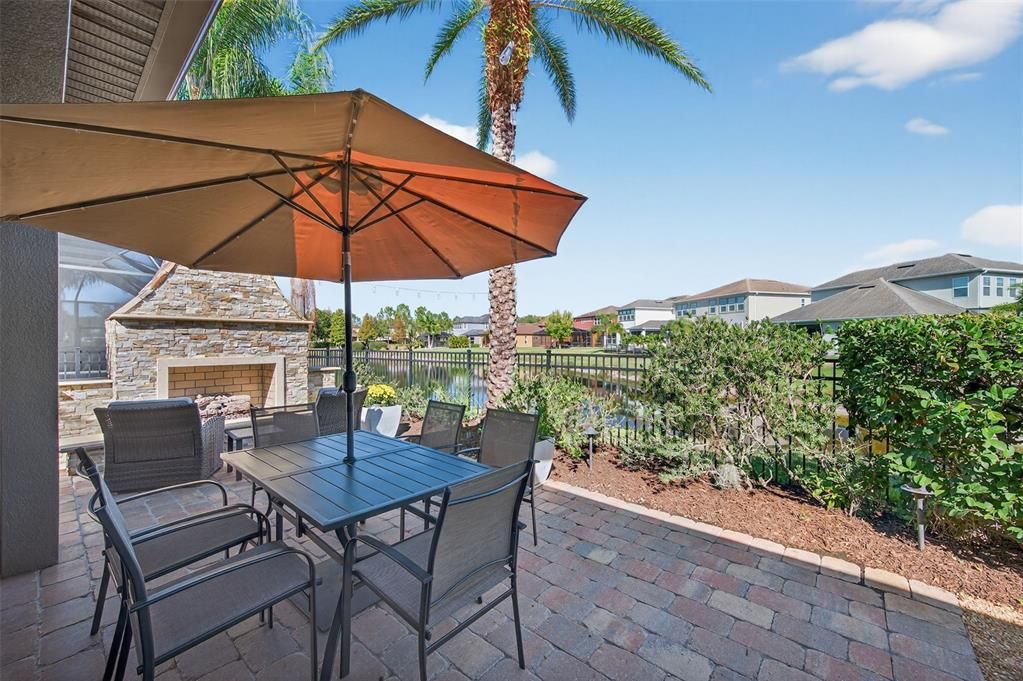 待售: $600,000 (3 贝兹, 2 浴室, 2402 平方英尺)