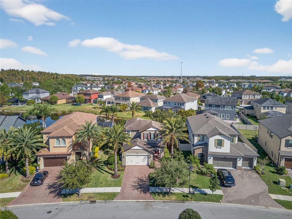 待售: $600,000 (3 贝兹, 2 浴室, 2402 平方英尺)