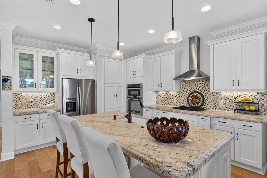 待售: $600,000 (3 贝兹, 2 浴室, 2402 平方英尺)