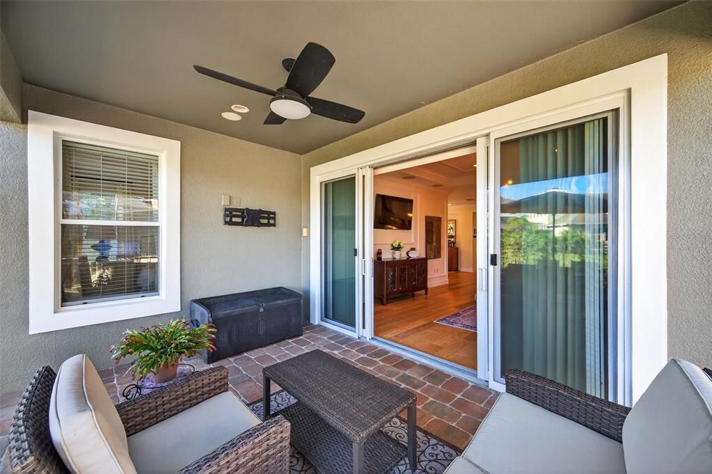 待售: $600,000 (3 贝兹, 2 浴室, 2402 平方英尺)