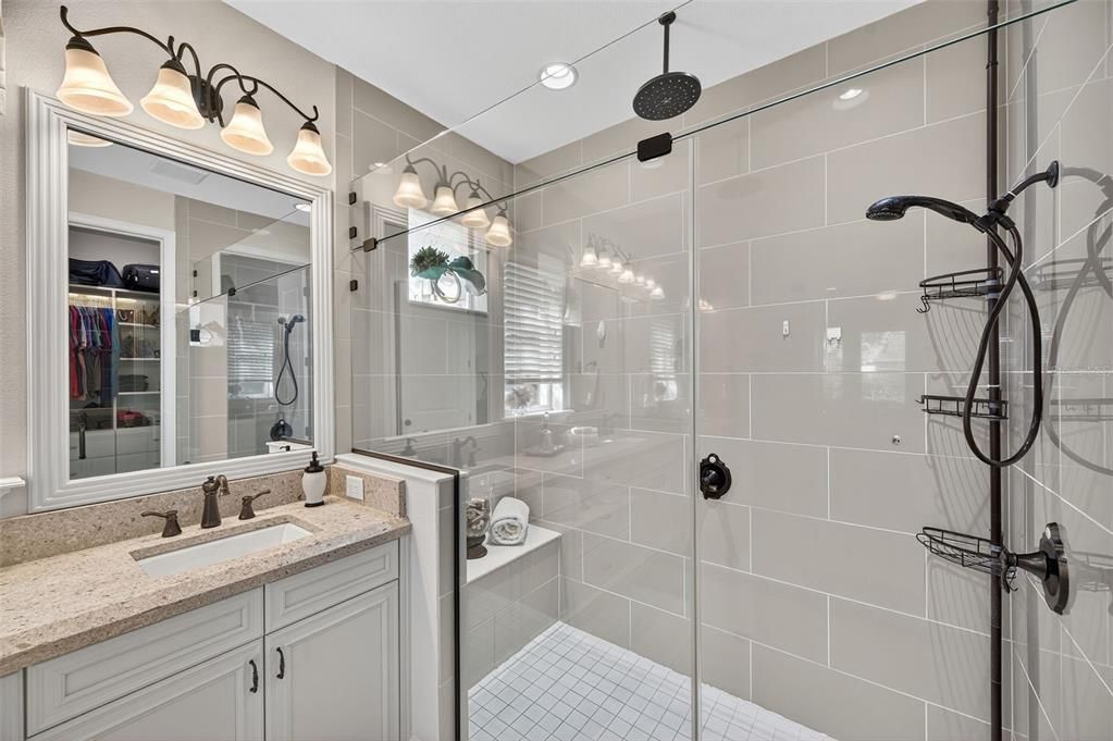 待售: $600,000 (3 贝兹, 2 浴室, 2402 平方英尺)