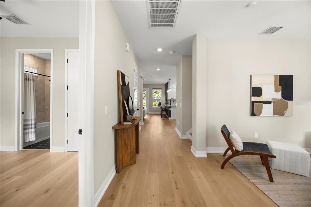 合同活跃: $994,000 (5 贝兹, 3 浴室, 2329 平方英尺)