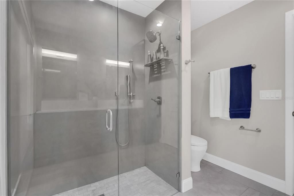 待售: $660,000 (4 贝兹, 3 浴室, 2287 平方英尺)