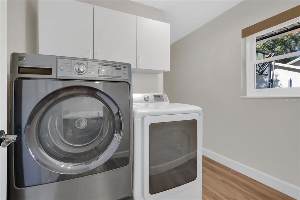 待售: $660,000 (4 贝兹, 3 浴室, 2287 平方英尺)