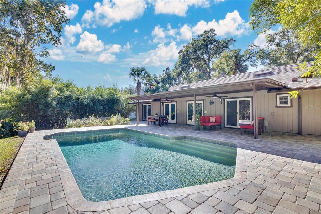 待售: $660,000 (4 贝兹, 3 浴室, 2287 平方英尺)