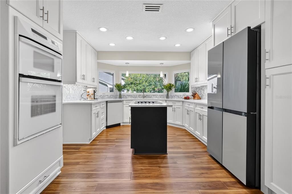 待售: $660,000 (4 贝兹, 3 浴室, 2287 平方英尺)