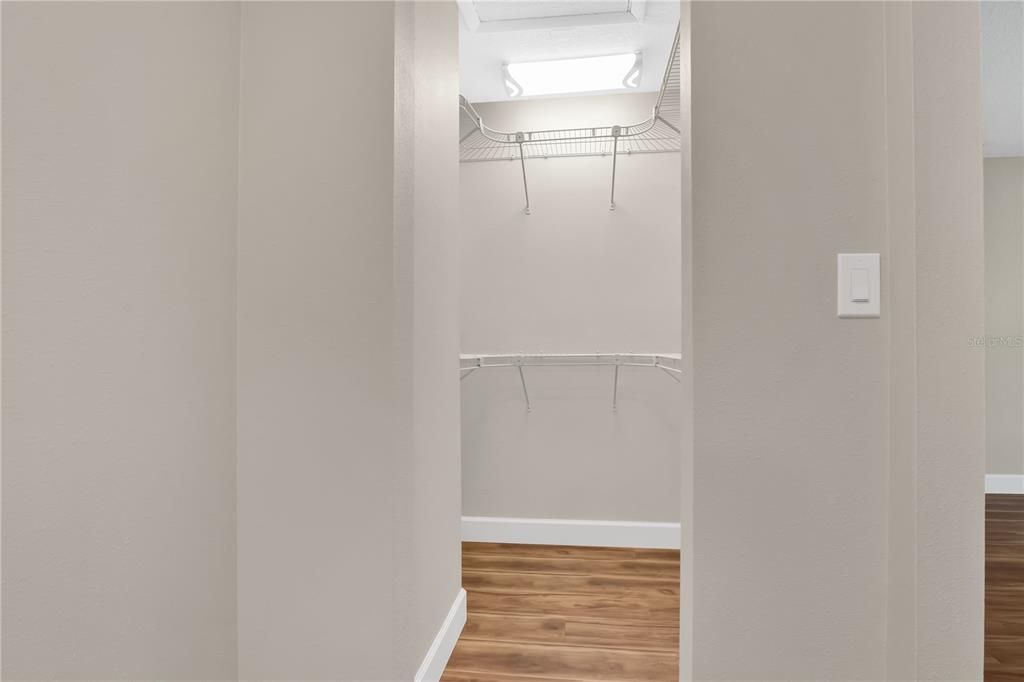 待售: $660,000 (4 贝兹, 3 浴室, 2287 平方英尺)