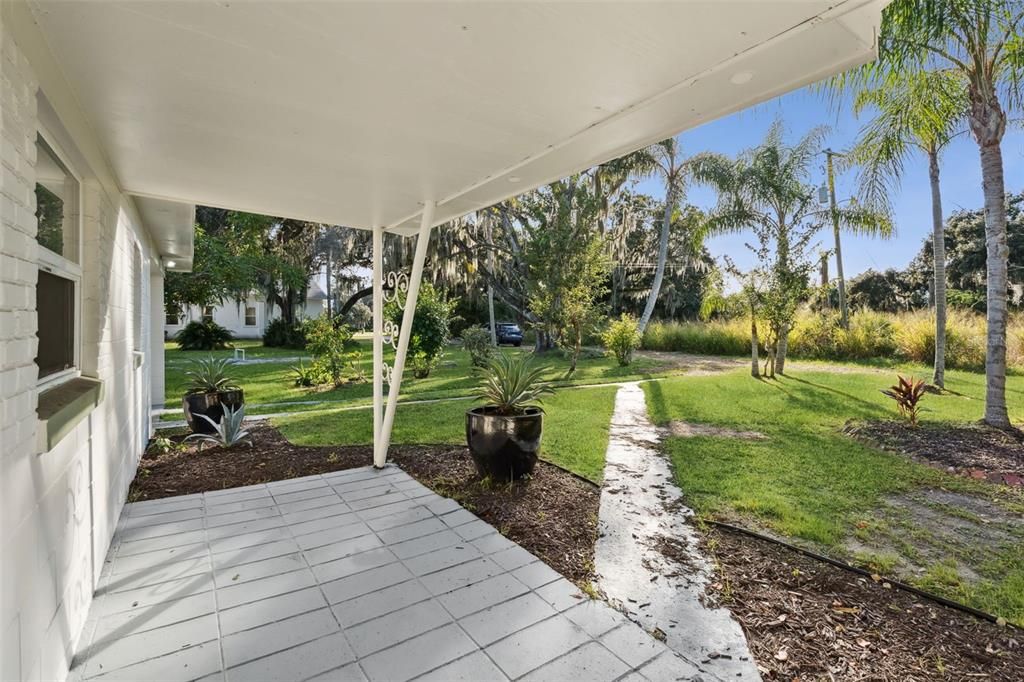 合同活跃: $319,900 (3 贝兹, 1 浴室, 1242 平方英尺)