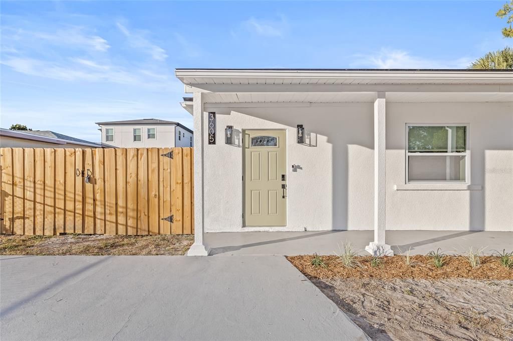 Activo con contrato: $449,900 (3 camas, 2 baños, 1263 Pies cuadrados)