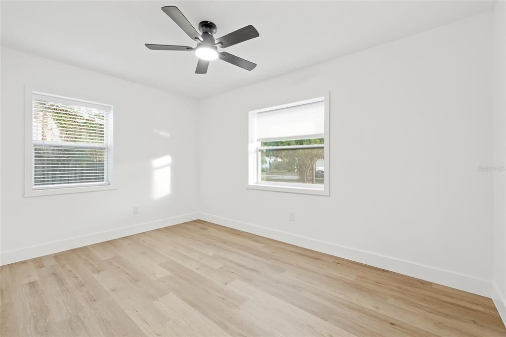 Activo con contrato: $449,900 (3 camas, 2 baños, 1263 Pies cuadrados)