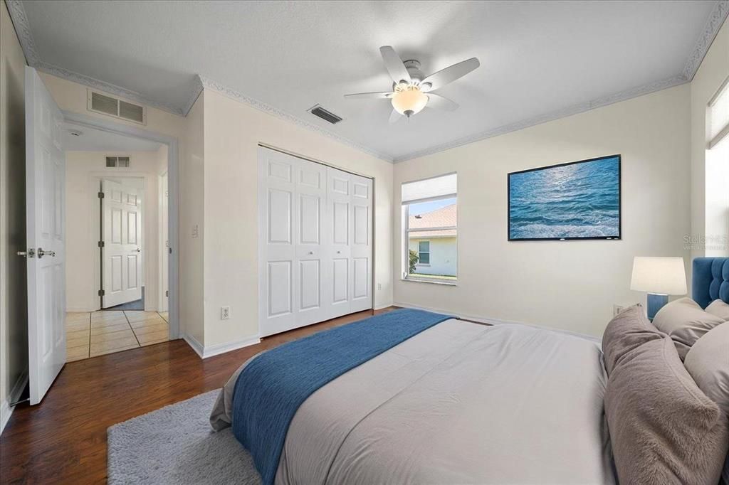 合同活跃: $365,000 (3 贝兹, 2 浴室, 2079 平方英尺)