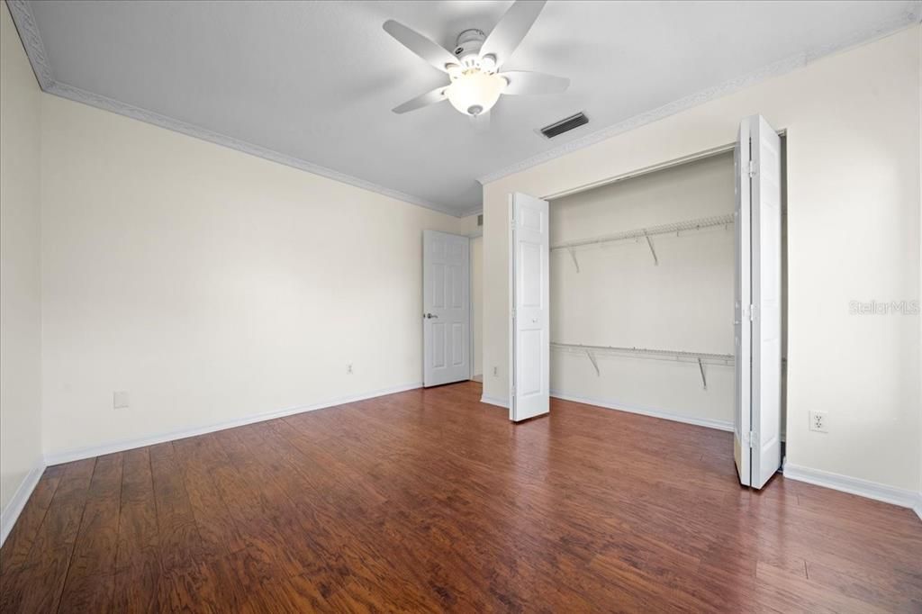 合同活跃: $365,000 (3 贝兹, 2 浴室, 2079 平方英尺)