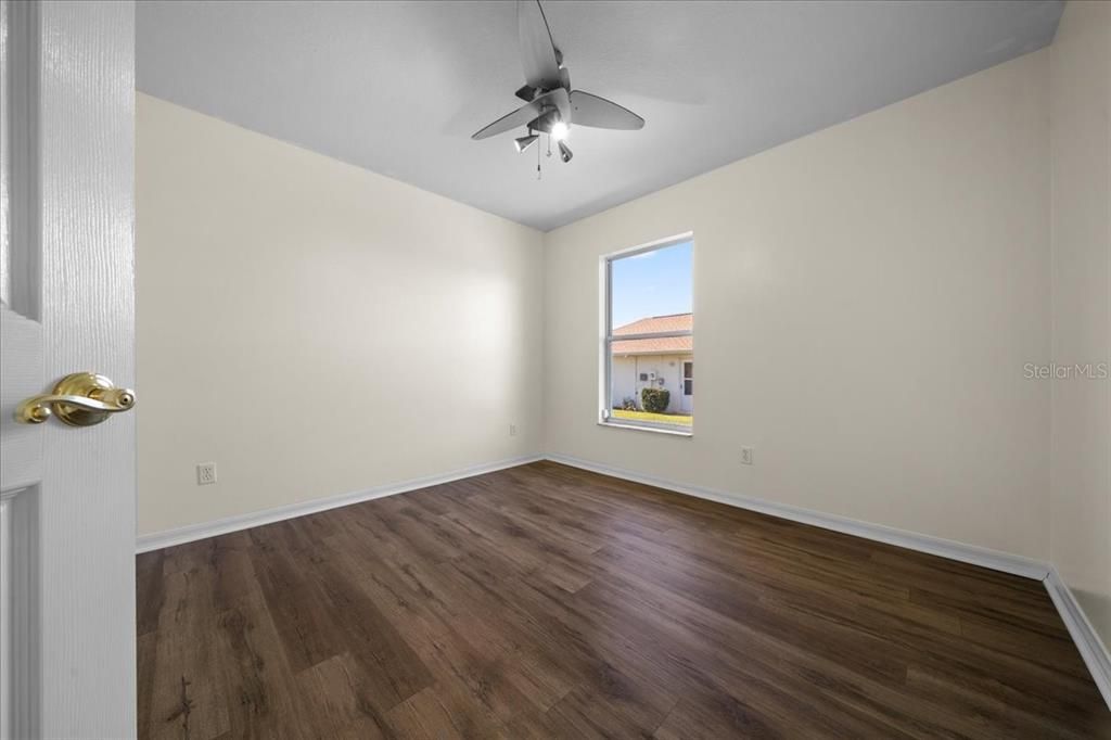 合同活跃: $365,000 (3 贝兹, 2 浴室, 2079 平方英尺)