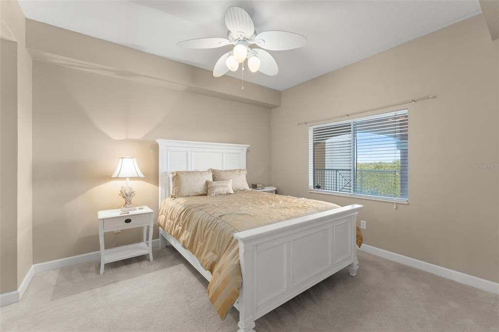 На продажу: $365,000 (3 спален, 2 ванн, 1810 Квадратных фут)