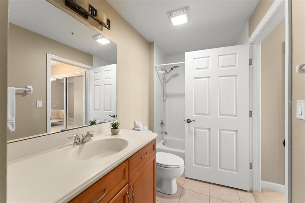 На продажу: $365,000 (3 спален, 2 ванн, 1810 Квадратных фут)