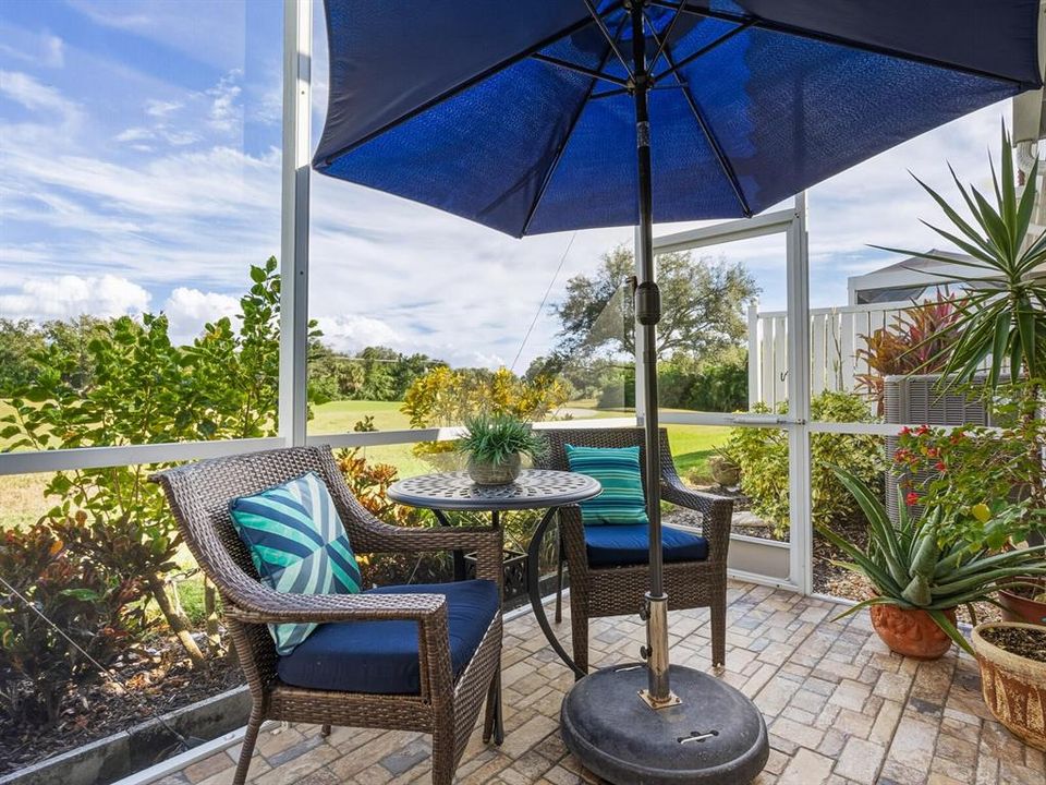 Active With Contract: $319,900 (2 beds, 2 baths, 1265 Square Feet)